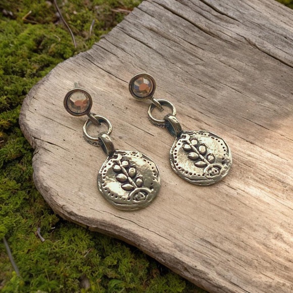 Silpada Jewelry - Silpada “Poetry in Motion”Botanical Drop Earrings on post P1689